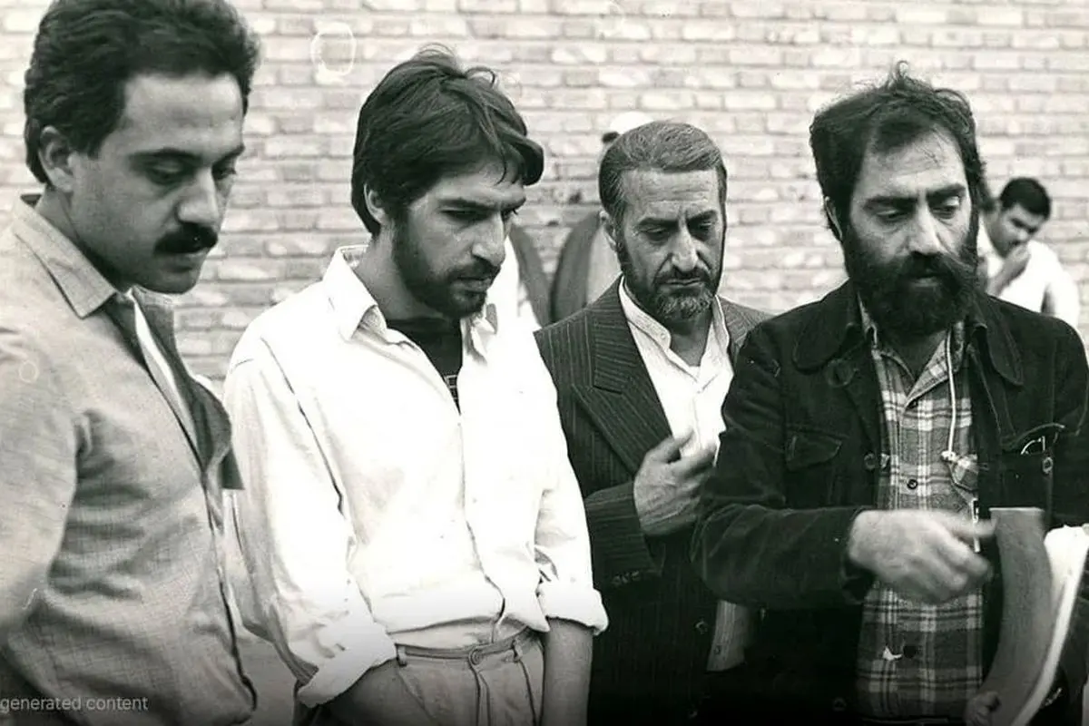 عکس قدیمی از پشت صحنه فیلم «خاک» ۱۳۵۲ ساخته مسعود کیمیایی با نقشآفرینی محمود دولتآبادی