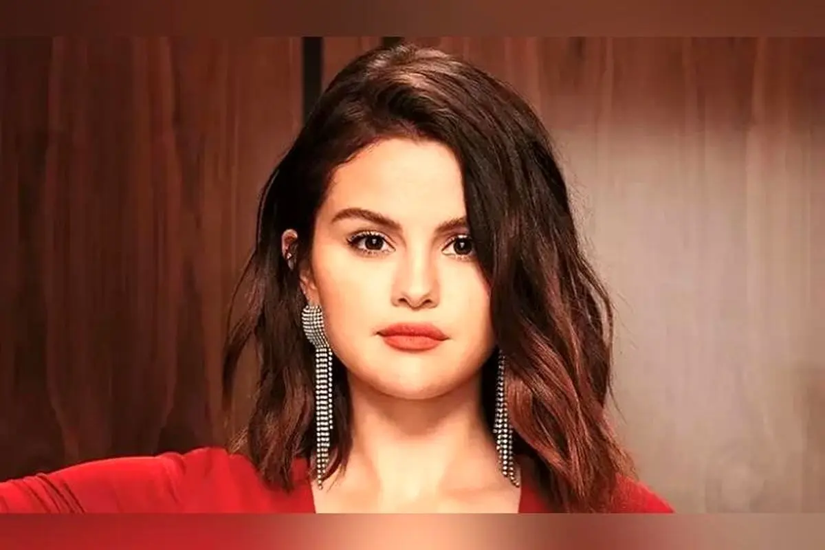 دیزاین عجیب و غریب کیک تولد سلینا گومز با طرح خیارشور + جزئیات مراسم خاص