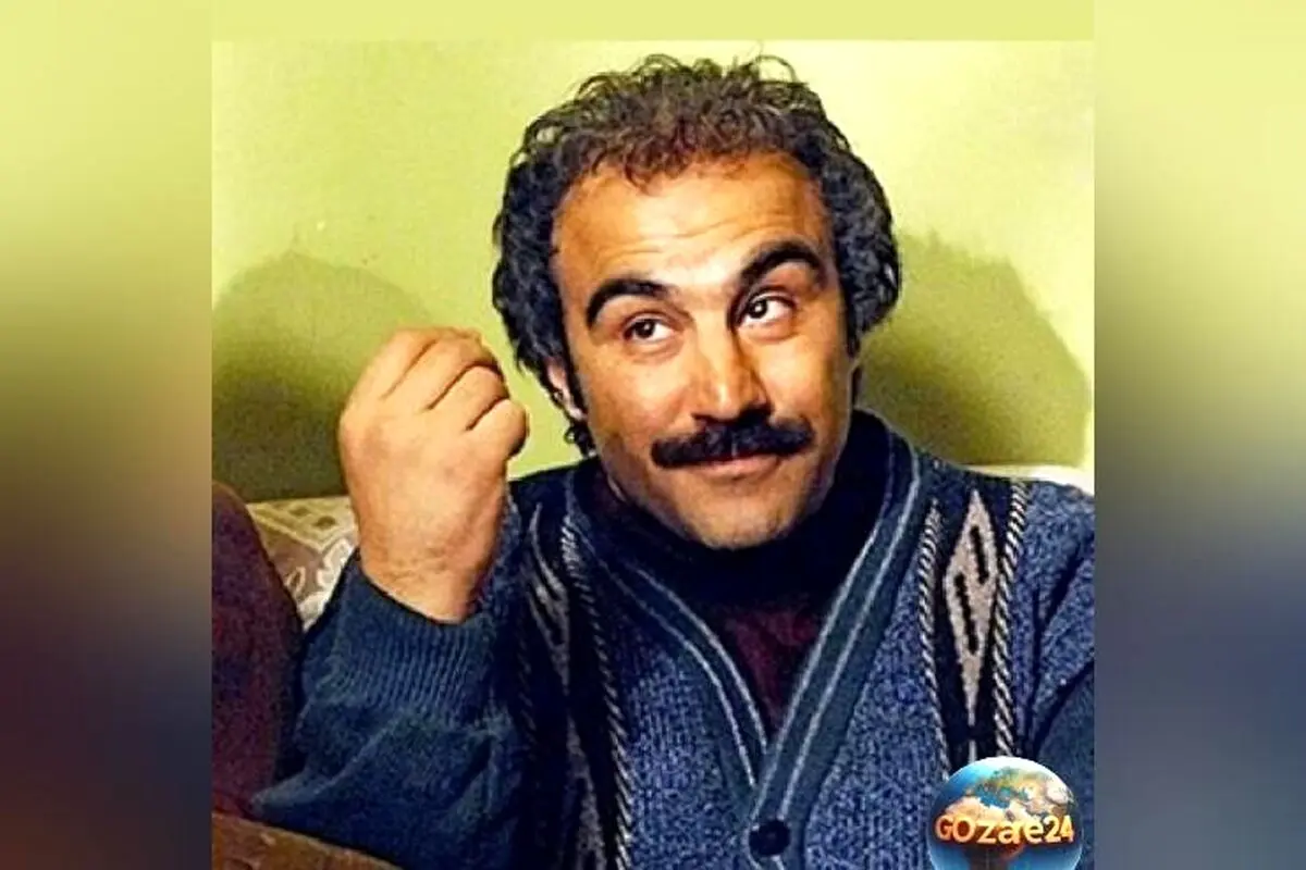 چیدمان لوکس و مدرن منزل محسن تنابنده نقی معمولی با کابینت‌های سفید و مبلمان طوسی