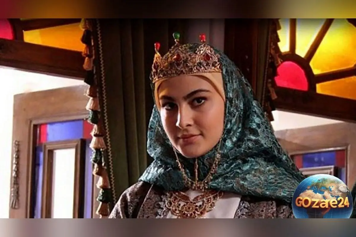 مریم مومن در شب شام غریبان امام حسین(ع): خلوت احساسی و لحظههای معنوی در کنار مسجد و سریال بانوی عمارت