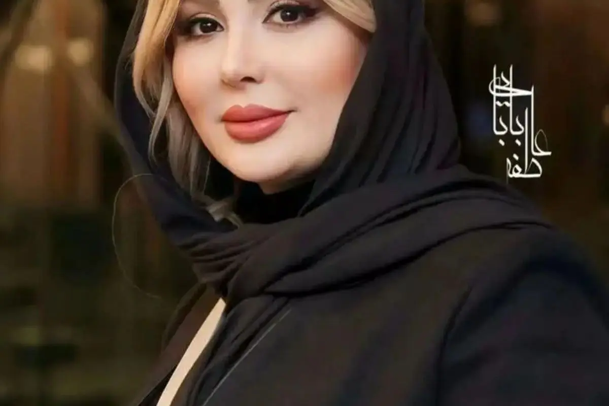 نیوشا ضیغمی با لباس سنتی و مانتو خوشرنگ در جدیدترین استایل خود+ عکس