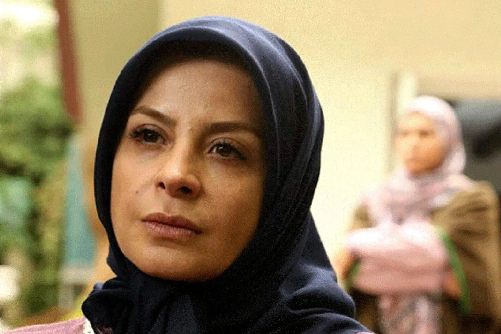 سیما تیرانداز در نقش انیس پس از سال‌ها نقشه‌چینی و توطئه‌گری، اسیر سرنوشت می‌شود