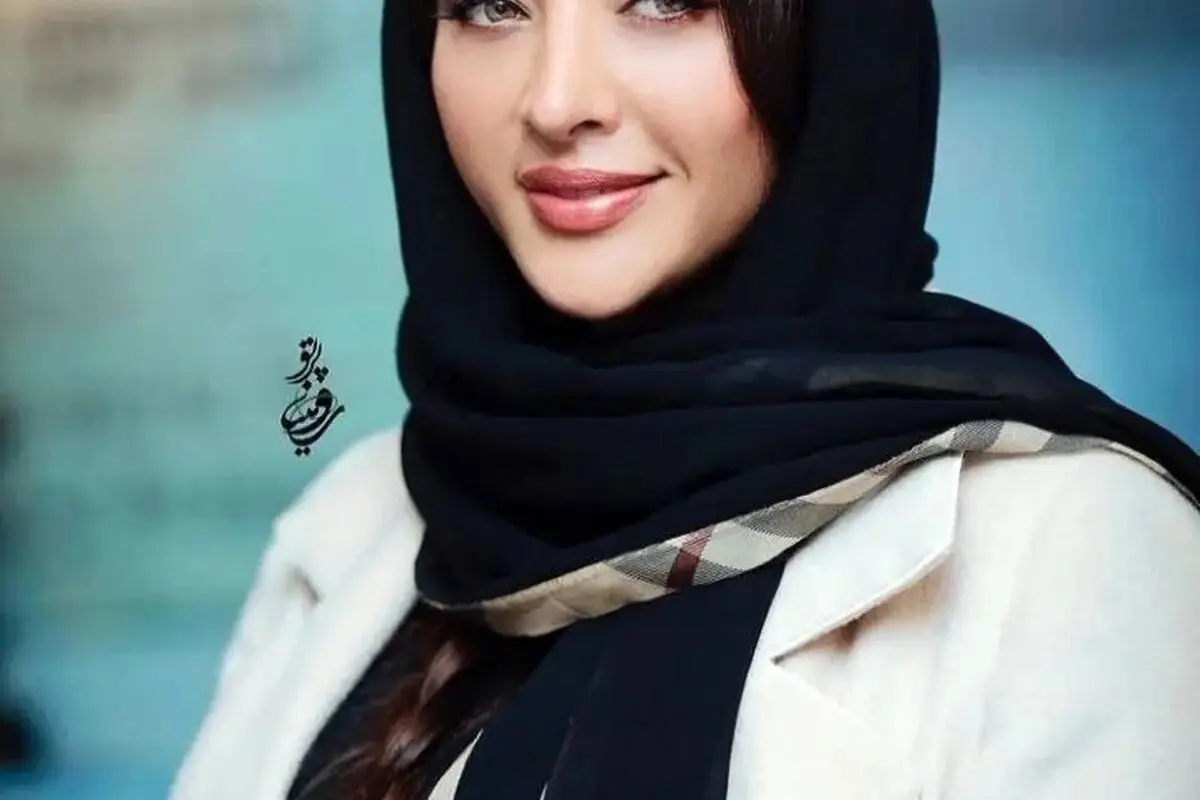 تصاویر جدید آناهیتا درگاهی با استایل گاوچرانی و کت چرم مشکی در کنار کشتی شخصی در خارج + بیوگرافی و جزئیات فعالیت‌ها