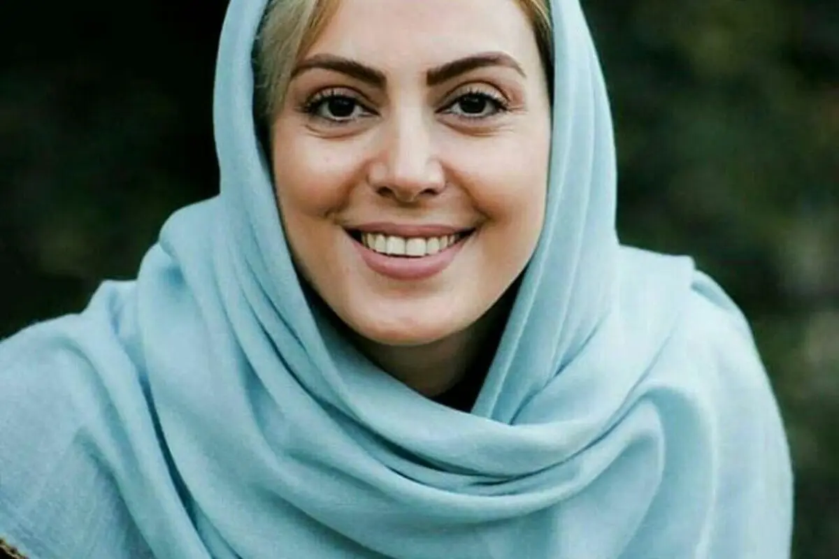 عکس خاص نیلوفر شهیدی در کنار مادر و همسرش در طبیعت؛ لحظه‌ای رمانتیک و خانوادگی در مال