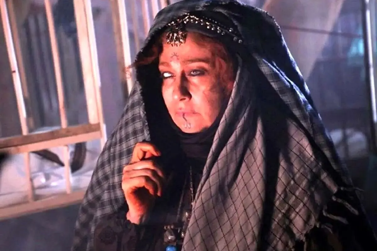 بیوگرافی بهناز نازی (ننه آشوب) در لندن؛ بازیگر و طراح صحنه‌ای که پس از 6 سال دوباره در جیران ظاهر شد