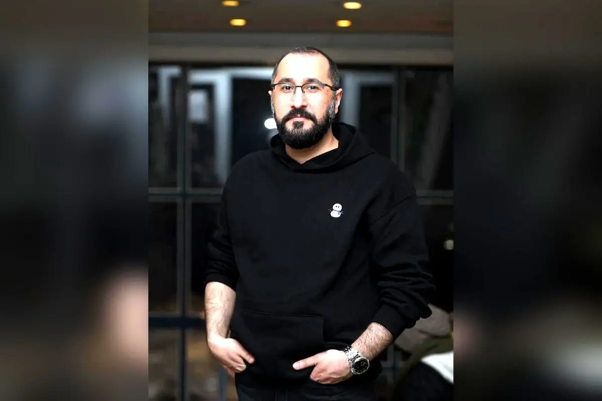 آریان رضایی با «بازی‌های شبانه» پس از ۶ سال به صحنه می‌آید در مجموعه تئاتر لبخند