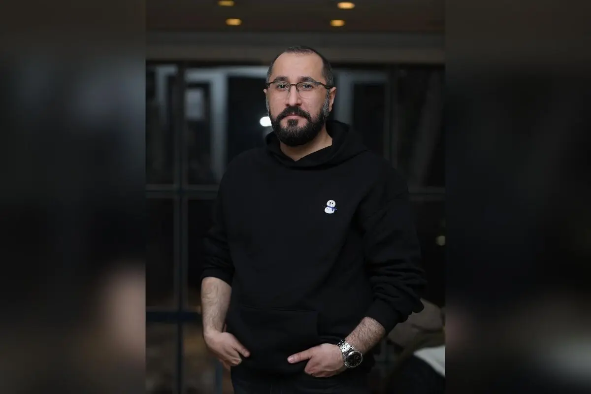 آریان رضایی با «بازی‌های شبانه» پس از ۶ سال به صحنه می‌آید در مجموعه تئاتر لبخند