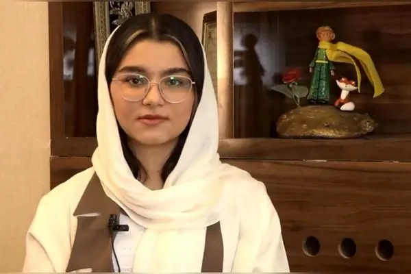 اتاق مطالعه رتبه ۱ کنکور تجربی: راهکارهای طراحی، چیدمان و نورپردازی برای بهترین تمرکز و نتیجه