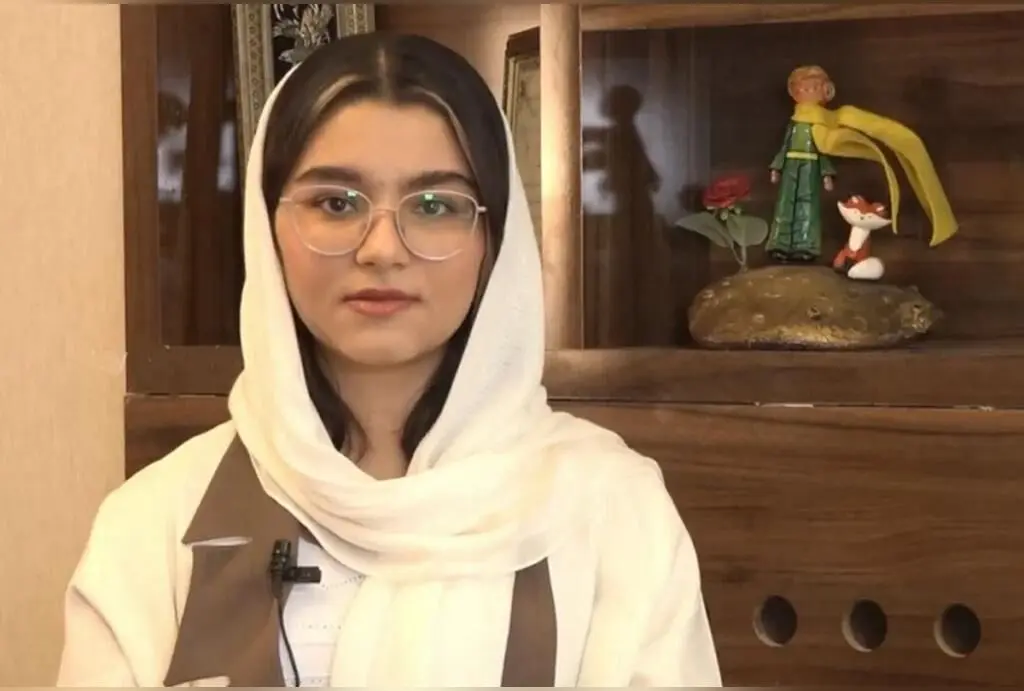 اتاق مطالعه رتبه ۱ کنکور تجربی: راهکارهای طراحی، چیدمان و نورپردازی برای بهترین تمرکز و نتیجه