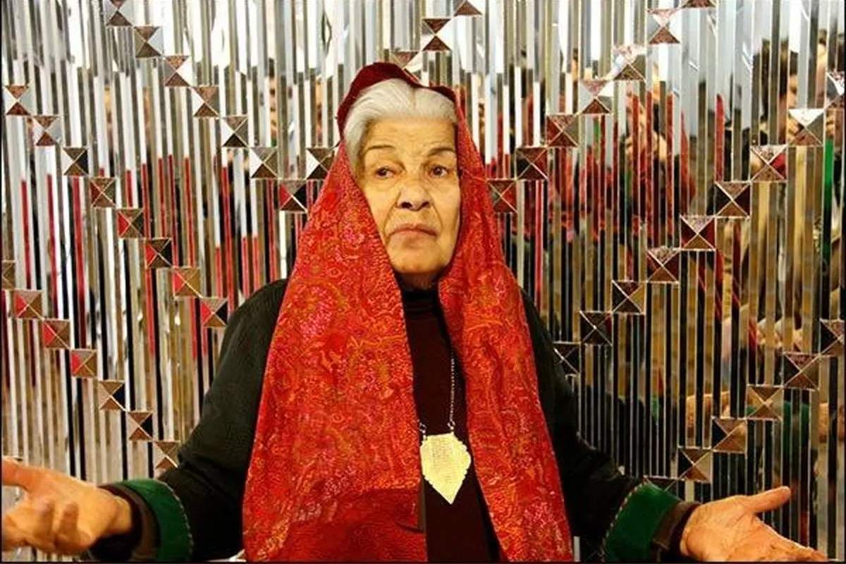 اثر ماندگار منیر فرمانفرماییان در هتل لاله که اکنون به آجیل‌فروشی تبدیل شده است