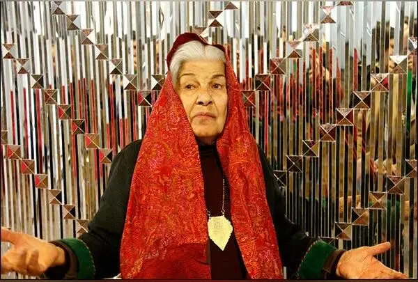 اثر ماندگار منیر فرمانفرماییان در هتل لاله که اکنون به آجیل‌فروشی تبدیل شده است