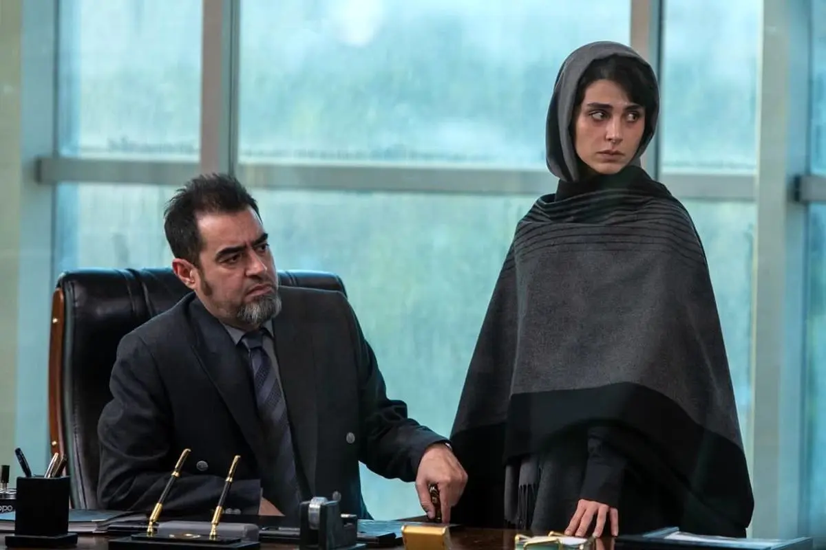 تصاویر جدید پشت‌صحنه سریال «آبان»؛ لحظاتی صمیمی و واقعی از بازیگران محبوب