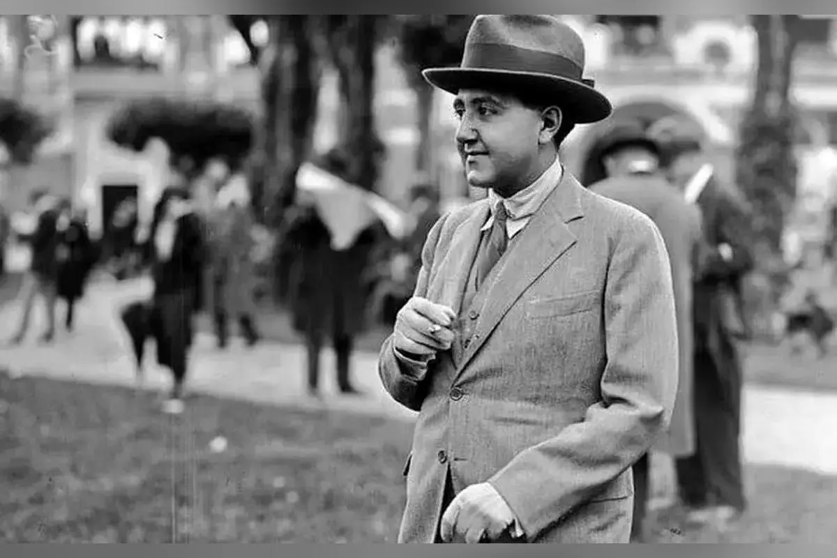 کابینه سیاه و دوران تاریک آخرین شاه قاجار احمد شاه در زمان کودتای ۱۲۹۹