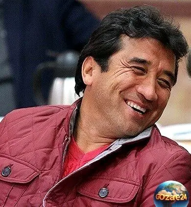 تصاویر خداداد عزیزی در حال رانندگی در خیابان‌های تهران؛ بازیگر فوتبال و سینما در نقش جدید