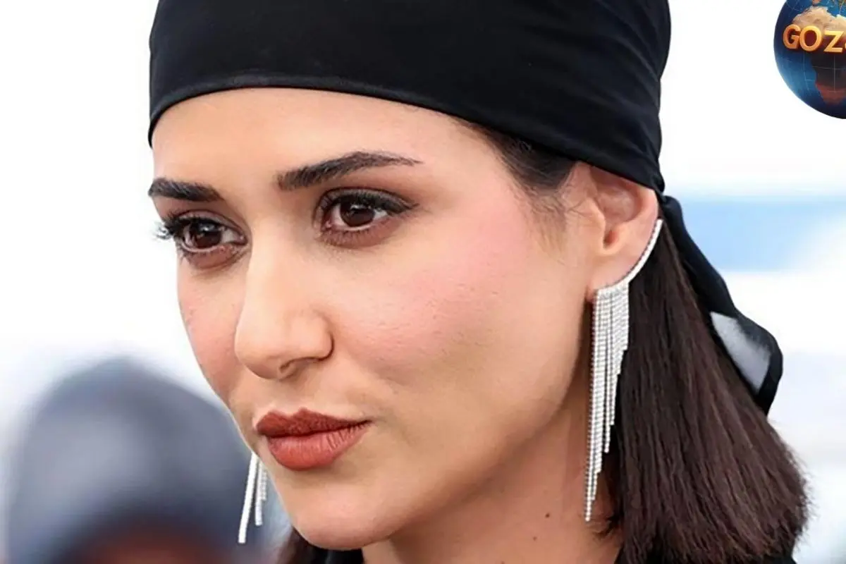 رونمایی از حلقه ازدواج پریناز ایزدیار در جشنواره کن 2025؛ شایعات عشق مخفی یا واقعیت؟