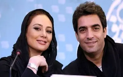 عکس پشت صحنه برنامه «منو بشناس» با حضور منوچهر هادی، یکتا ناصر و فرزاد فرزین در کنار نوازندگان سنتی