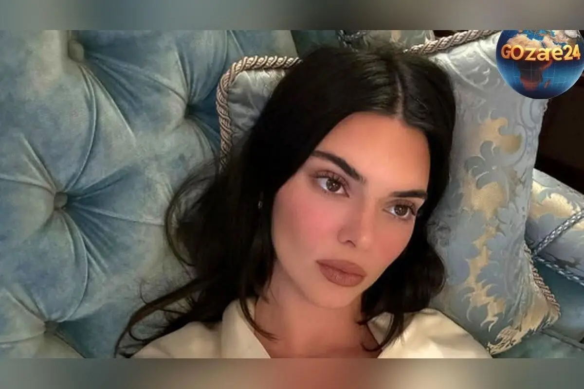 کندال جنر با استایل متفاوت و روسری کوچک، سوپرمدل جهانی در هفته مد پاریس را شگفت‌زده کرد!
