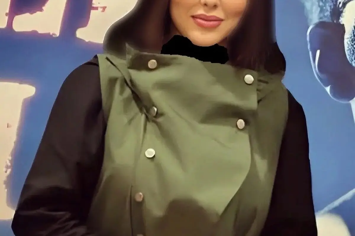 لیلا اوتادی در استایل شیک با کت و دامن و خودروی شخصی؛ وقار و خانومی در جدیدترین عکس اینستاگرامی