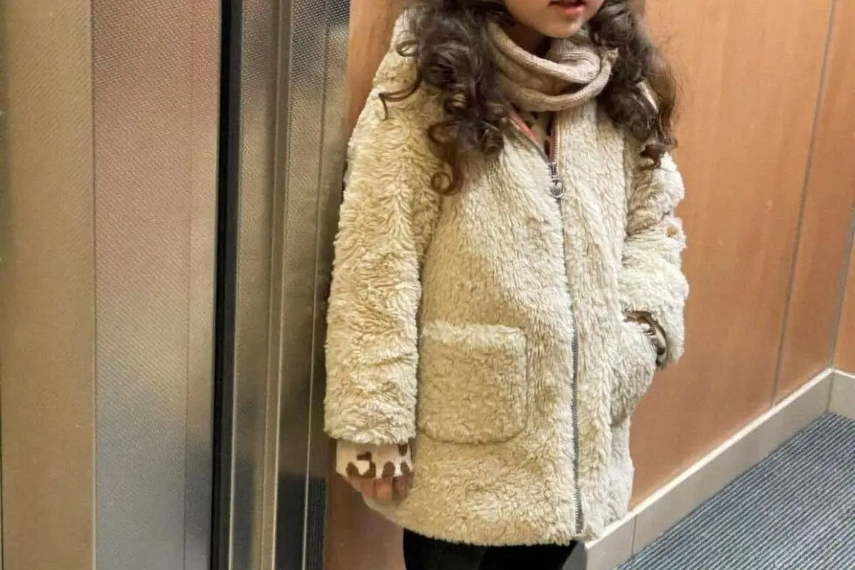 نبات استخری دختر شاهرخ استخری در مهدکودک اروپایی بلژیک؛ لحظههای بانمک و دیدنی بازی در کنار دوستان خارجی