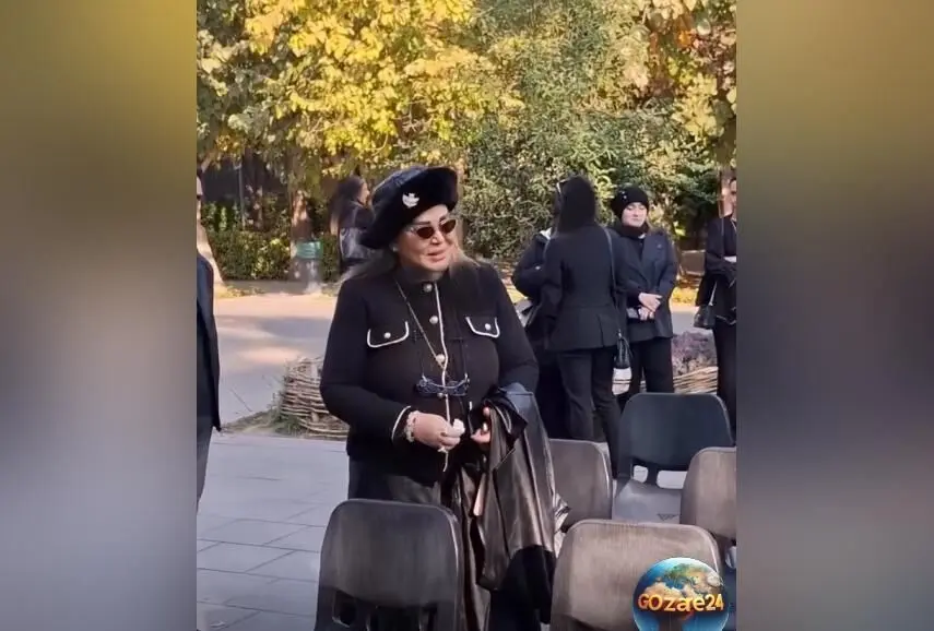 حضور هنرمندان و بازیگران ایرانی در مراسم وداع با هادی مرزبان؛ بهاره رهنما، علی نصیریان و مجید مظفری در کنار خانواده و دوستداران