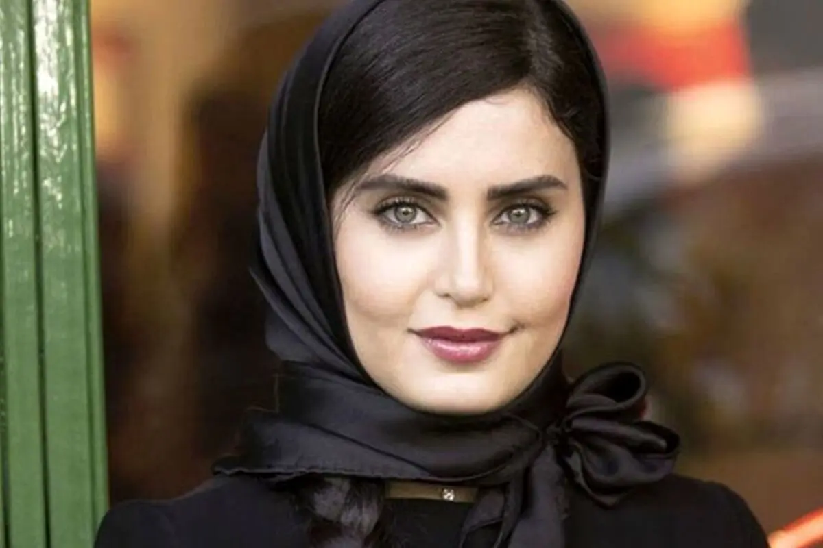 عکس الناز شاکردوست بدون روسری و با استایل متفاوت در کافه؛ واکنش‌های کاربران