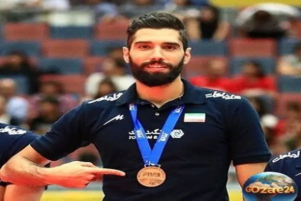 تصویر خانوادگی سید محمد موسوی ستاره والیبال در رستوران اصیل ایرانی؛ لحظه‌ای دلنشین از دورهمی خانوادگی ستاره والیبال کشور