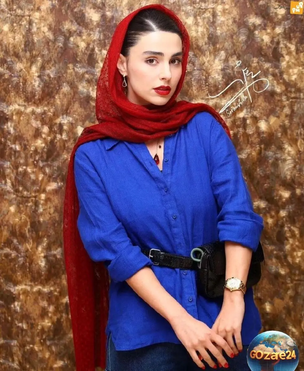 عکس هنری لاله مرزبان با گل‌های کاغذی، عینک خاص و منظره دلنشین در اینستاگرام