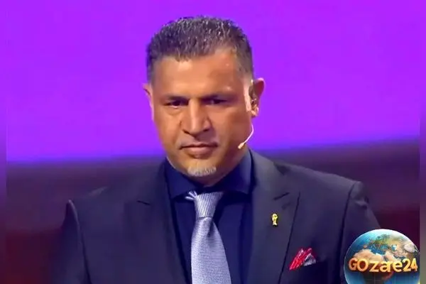 علی دایی با ذوق و خوشحالی از برنده شدن جایزه 100 هزار تومانی پس از درخشش در بازی ملی+عکس