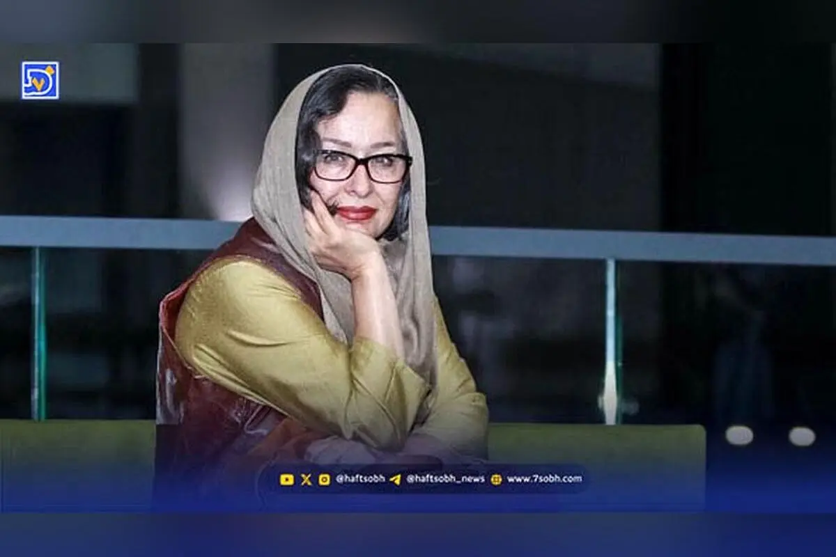 عکس نادر دهه هفتادی آزیتا حاجیان و مهراوه شریفی‌نیا در سال 1370