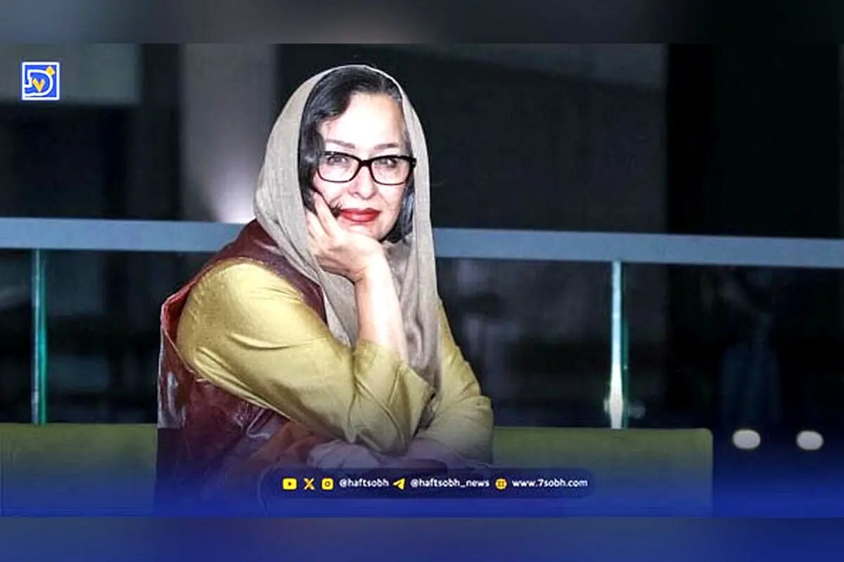 عکس نادر دهه هفتادی آزیتا حاجیان و مهراوه شریفی‌نیا در سال 1370