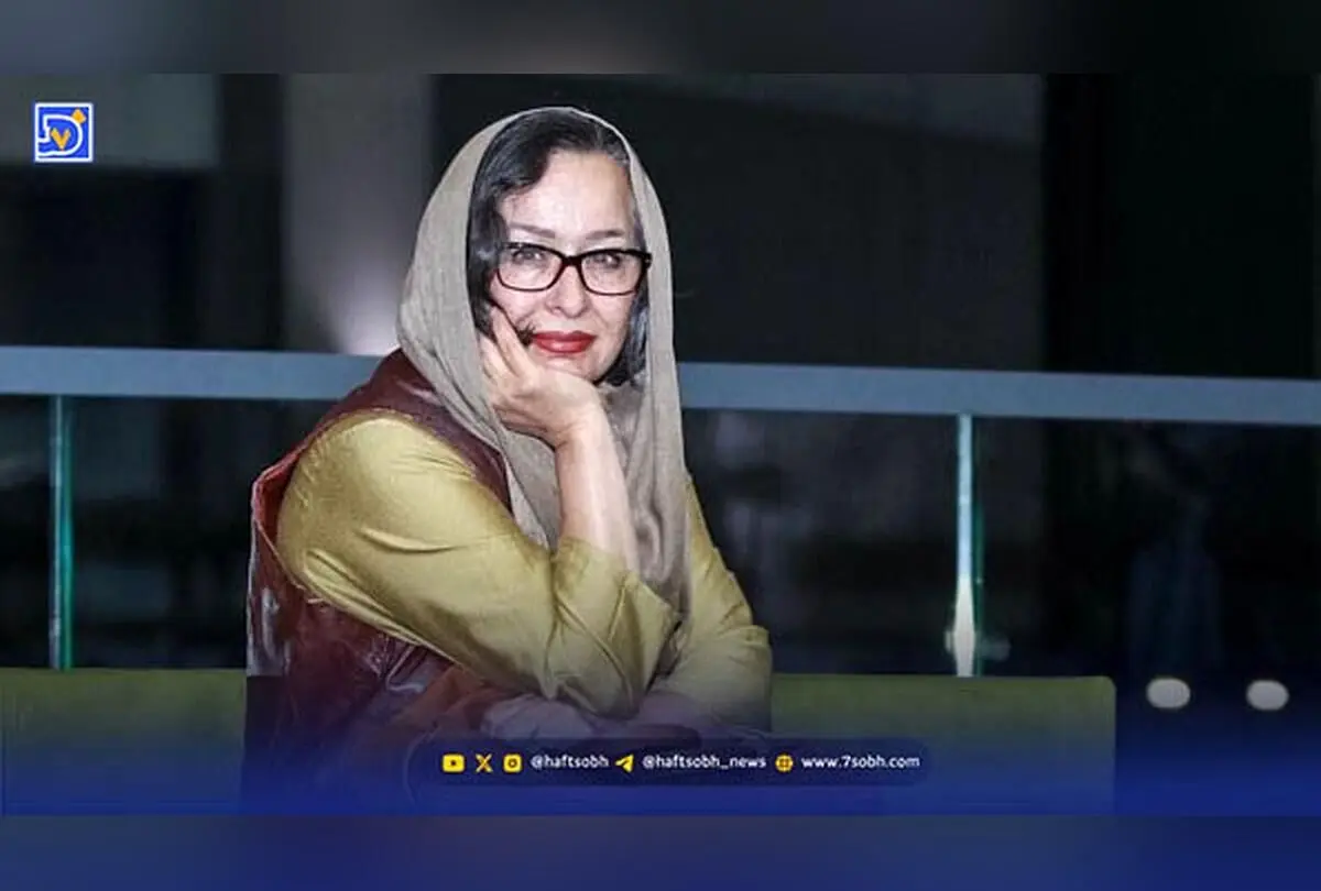 عکس نادر دهه هفتادی آزیتا حاجیان و مهراوه شریفی‌نیا در سال 1370