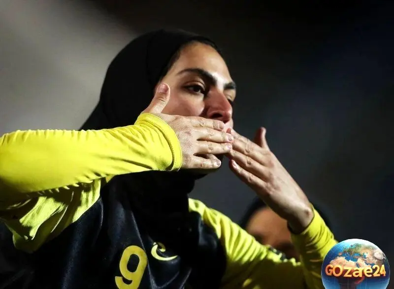 پدر زهرا قنبری، ستاره فوتبال زنان ایران، در خانه ابدی گلباران شد + عکس و یادبودی غم‌انگیز