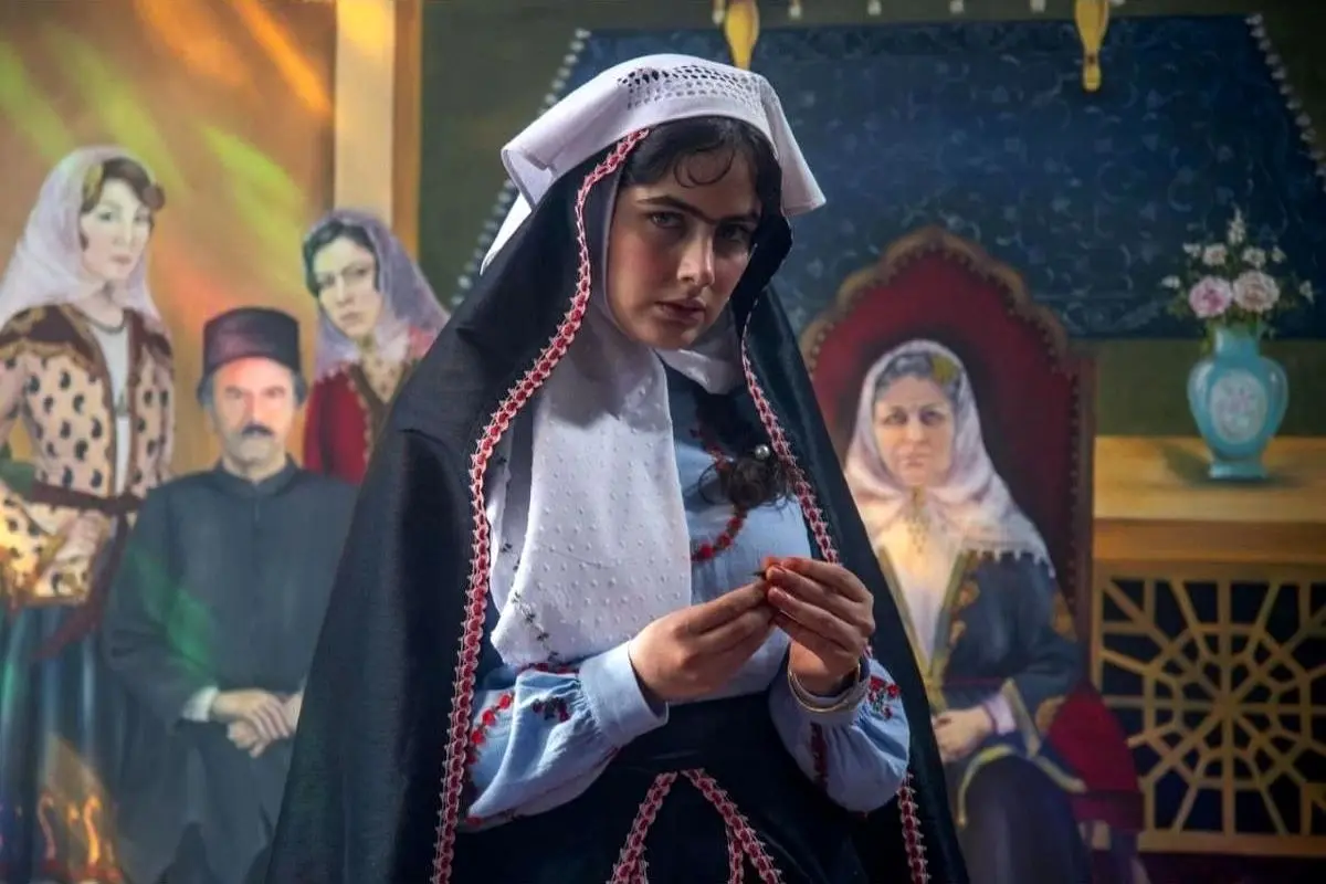 عکس‌های جدید و جذاب فرزانه فرنام در نقش خجسته در سریال بامداد خمار را ببینید