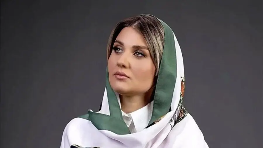 گلوریا هاردی ستاره جوکر بانوان بدون روسری در تلویزیون
