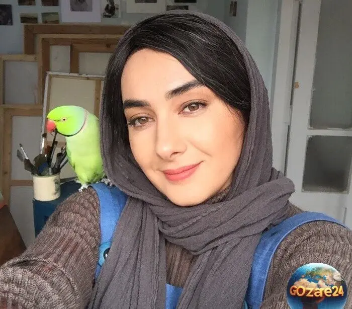 عکس متفاوت و خاص از جشن تولد 45 سالگی هانیه توسلی با کیک مینیمال توت فرنگی و دسته گل رز