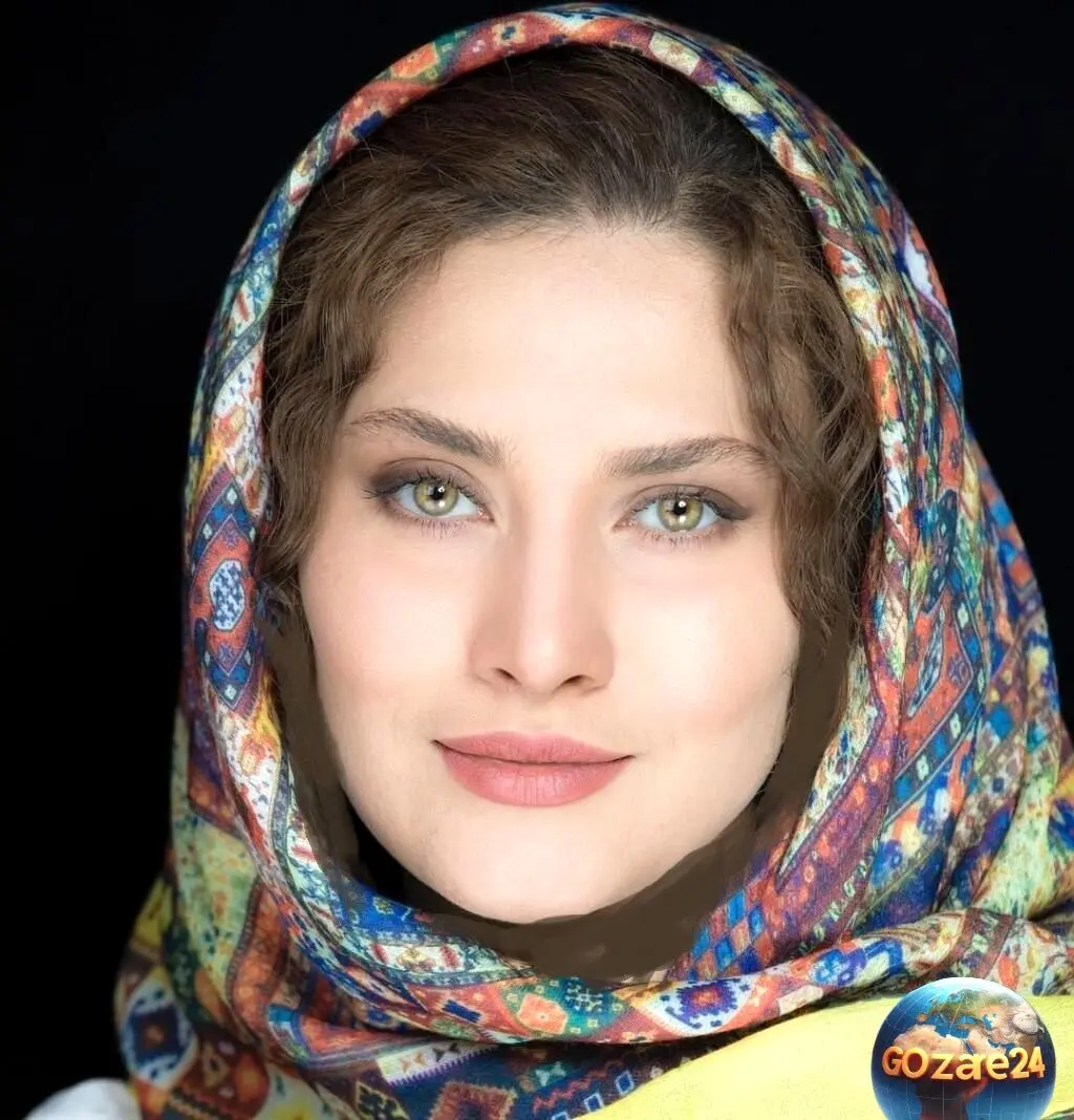 تصاویر لوکس و دیدنی از دکوراسیون منزل ساناز سعیدی با لوسترهای مجلل، مبلمان شیک و کتابخانه‌ای خاص