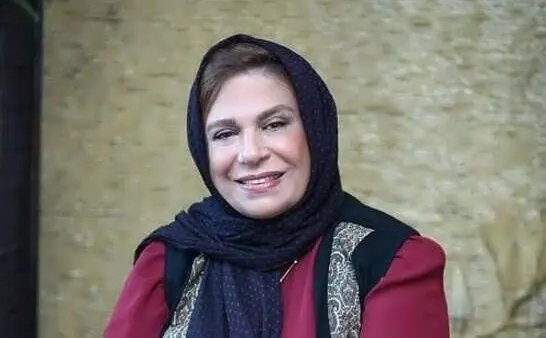 کیک‌های تولد گوهر خیراندیش: از ۱ متری در ۶۳ سالگی تا مخملی قرمز با دخترش + عکس مبارکا!