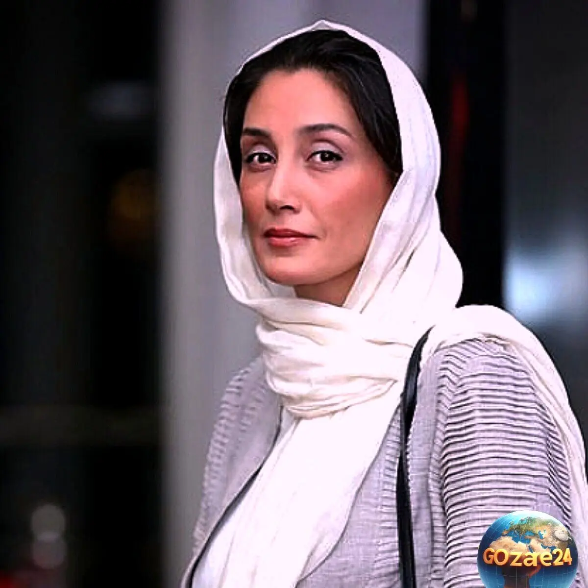هدیه تهرانی سوپراستار سینما در حال جابه‌جایی چوب‌های سنگین + عکس | زورآزمایی خانم بازیگر در صحنه‌ای دیدنی