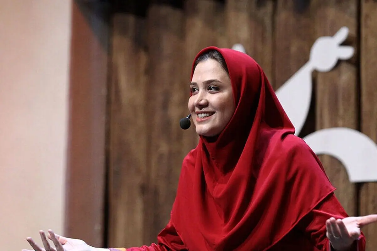 تصاویر جدید و دلنشین از سارا روستاپور، مجری محبوب برنامه کودک «رنگین‌کمان» در کنار دخترش که قلب کاربران را تسخین کرد