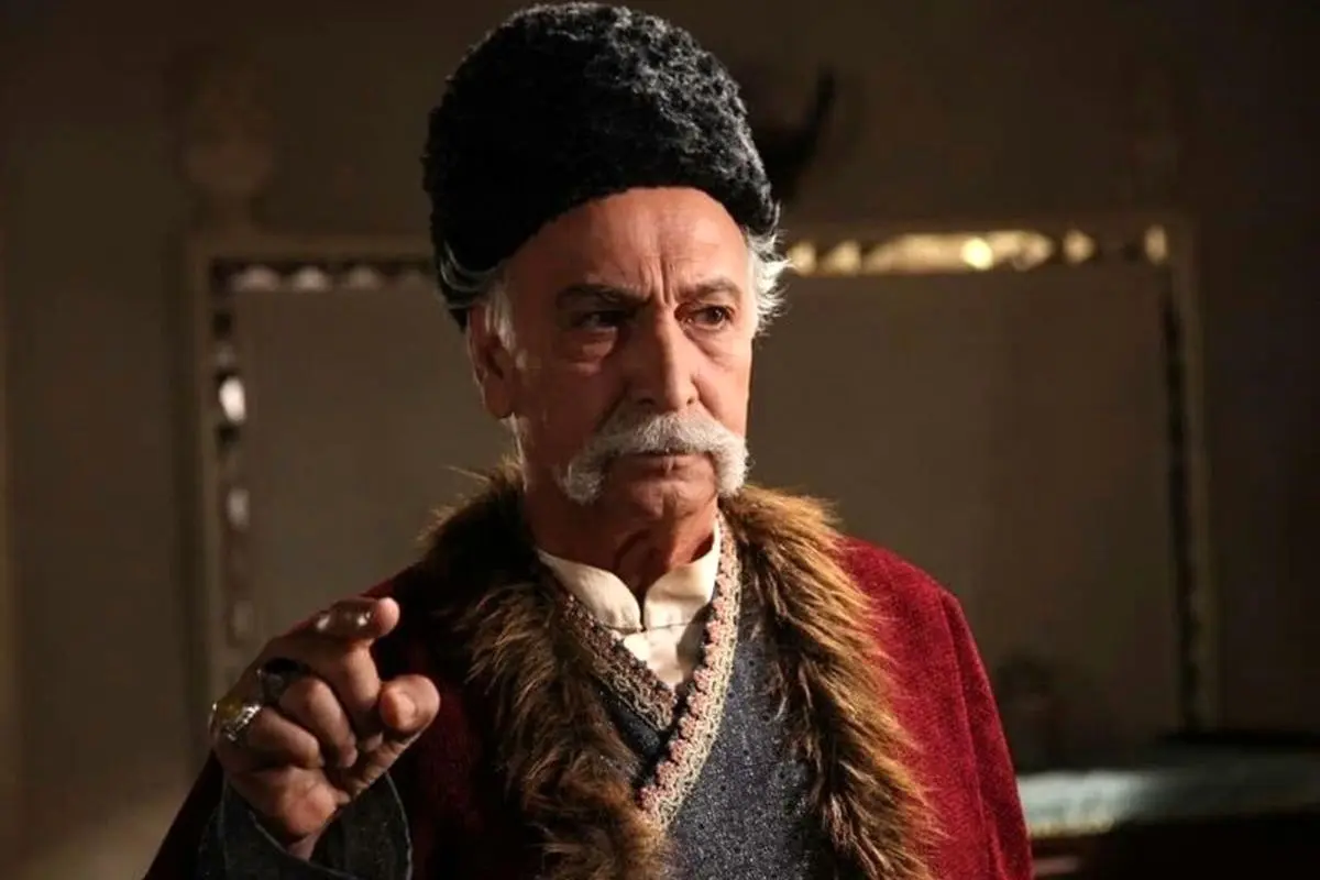 محمود پاکنیت در برنامه «هزار و یک» با محسن کیایی و جناب خان در شبکه نسیم | پخش امشب ۲۲ خرداد