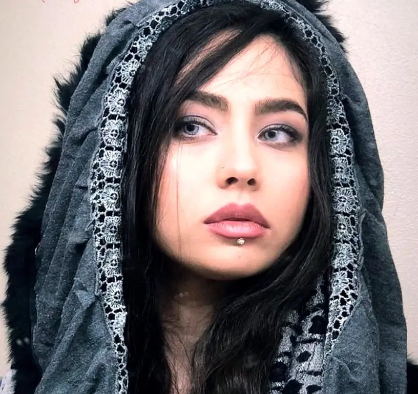 بیوگرافی و زندگی شخصی دایانا حکیمی به همراه تصاویر جذاب او