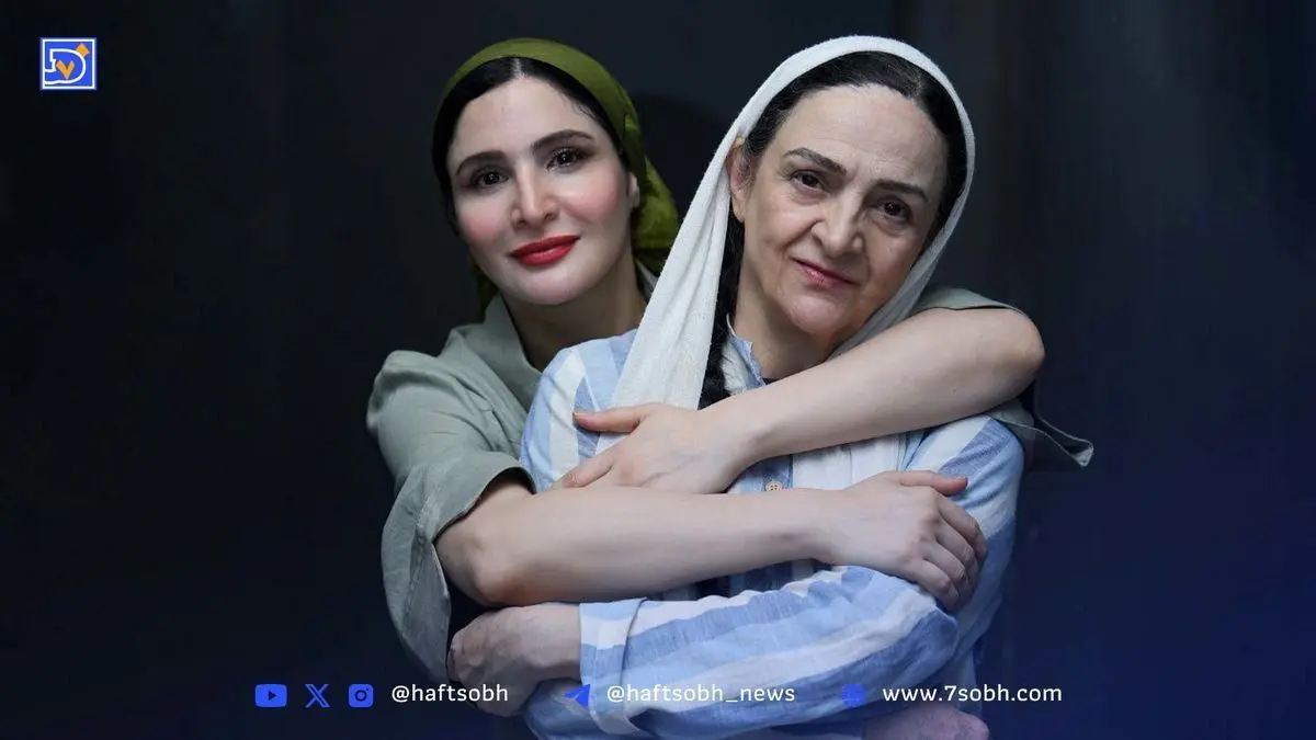 گلاب آدینه و نورا هاشمی در پشت صحنه نمایش «هم این / هم آن»؛ لحظاتی دلنشین و دیدنی همراه با عکس‌های جذاب