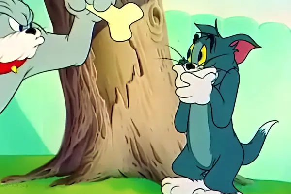 تام و جری؛ وقتی اسپایک با استخوانش تام را به وحشت می‌اندازد!