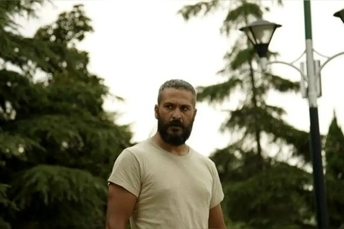 عکس مادر و میلاد کی مرام در آغوش هم؛ شباهت عجیب و پیوند عاطفی ستاره سینما با مادرش