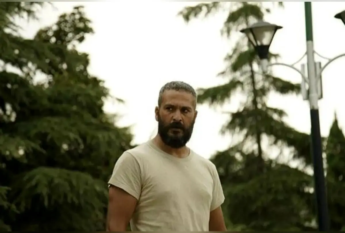 عکس مادر و میلاد کی مرام در آغوش هم؛ شباهت عجیب و پیوند عاطفی ستاره سینما با مادرش