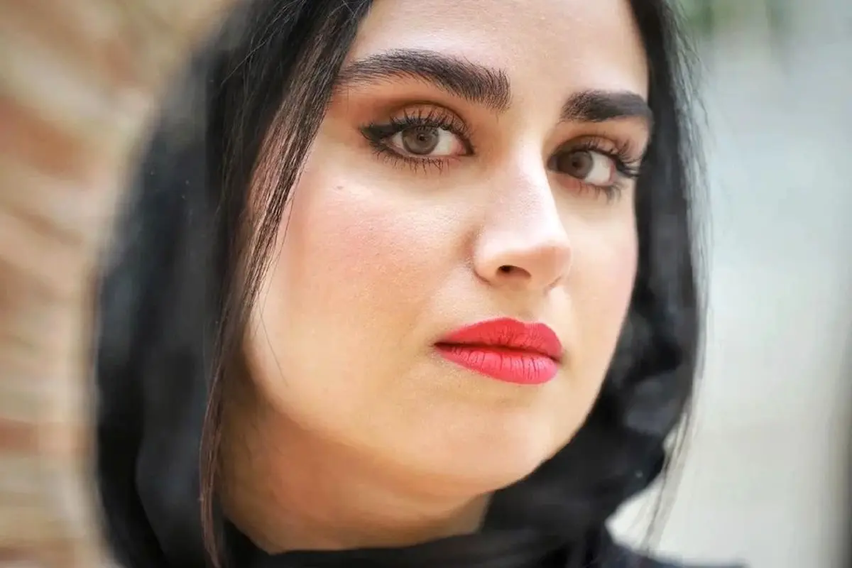 عروسی هانیه غلامی با لباس متفاوت و جنجالی؛ تصاویر خاص و حاشیهساز در شبکههای اجتماعی