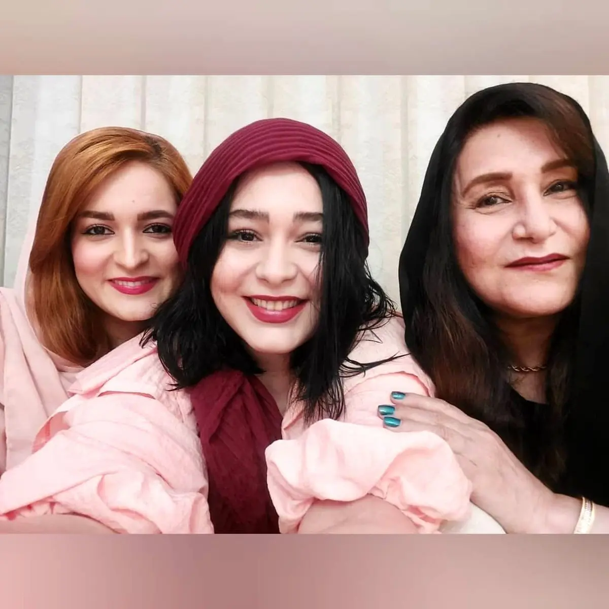 سانیا سالاری در نقش‌های داغ و جذاب سریال یزدان؛ عکس‌های جدید و پشت صحنه از بازیگر محبوب تلویزیون
