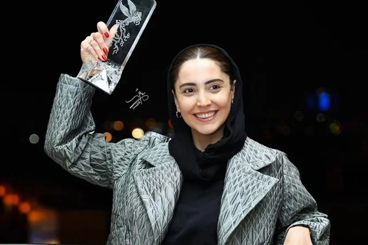 شبنم قربانی با استایل متفاوت در پشت صحنه سریال «طوبی» | عکس جدید بازیگر جوان و پرطرفدار