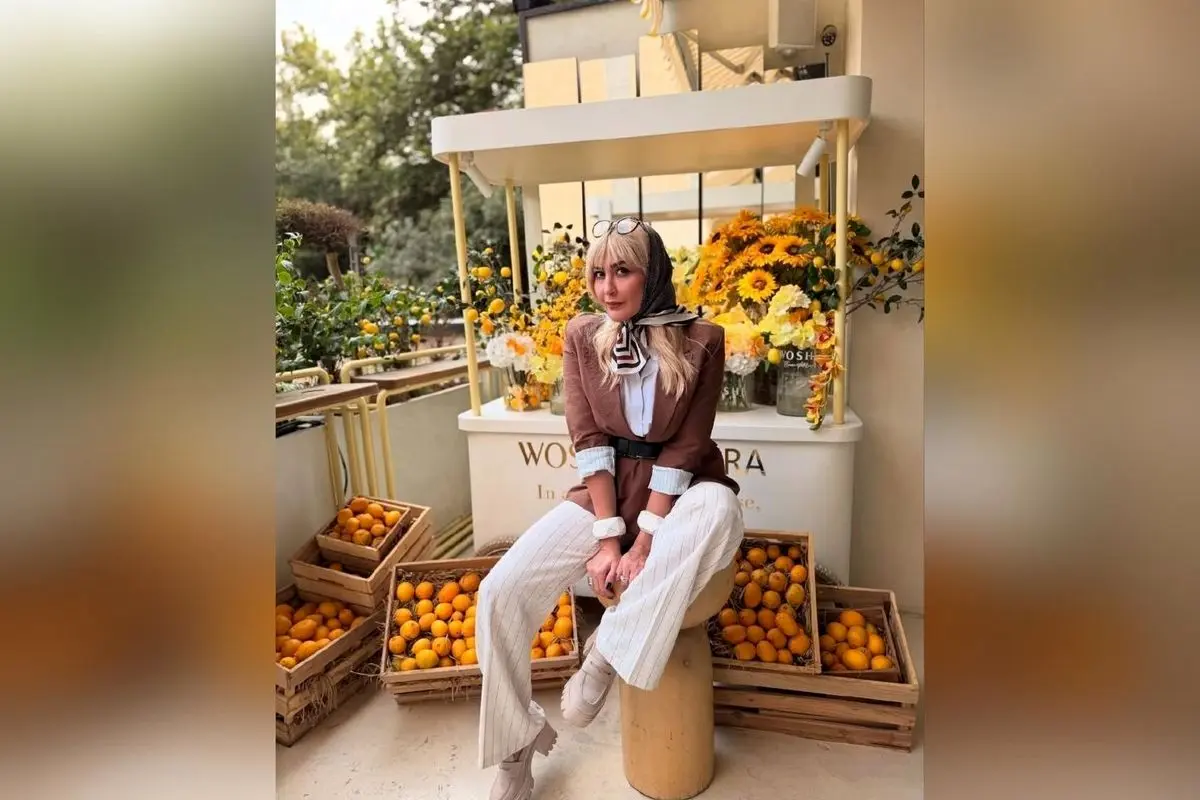 دکوراسیون نارنجی و درخشان مریم معصومی در عکس‌های پرانرژی و دل‌نشین با المان‌های ساحلی