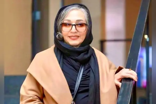 خانه‌ی زیبا و دلنشین خانم مریم سعادت با دکوراسیون قرمز و اصیل؛ تجربه‌ای متفاوت در فضای داخلی